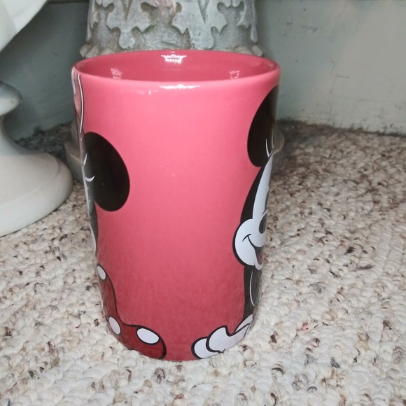 Disney Store Rosy Red Bashful Minnie Mouse Large Coffee Mug - Picture 4 of 7
